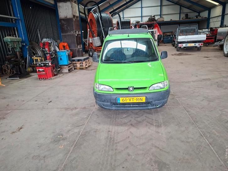 Occasion 2001 Peugeot Partner MPV | € 1.950 (Iets duurder) - Afbeelding 1/4