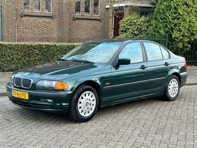 Groen Gebruikt 1998 BMW 318 Sedan | € 2.950 (Iets duurder) - Afbeelding 1/4