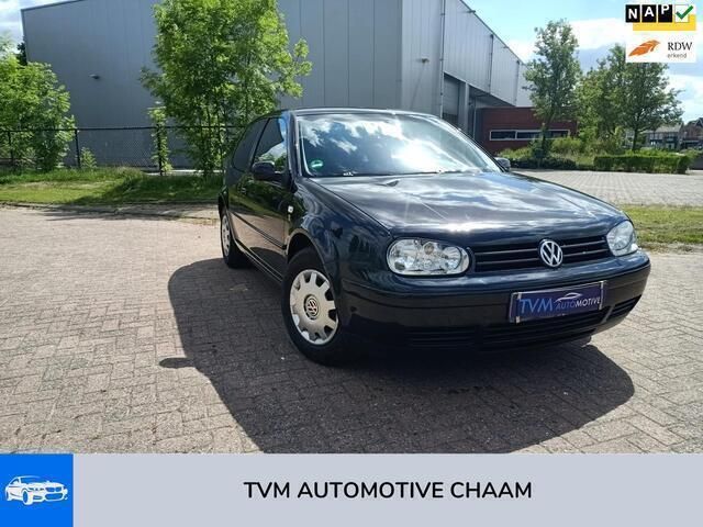 Zwart, metallic lak Gebruikt 2003 VW Golf IV Hatchback | € 1.490 (Eerlijke prijs) - Afbeelding 1/4