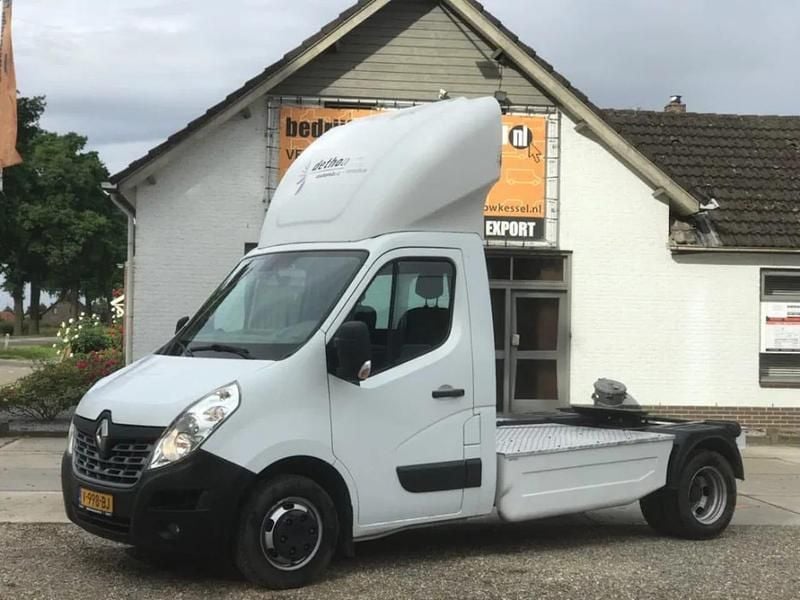Wit Gebruikt 2016 Renault Master Stationwagen | € 9.900 - Afbeelding 1/4