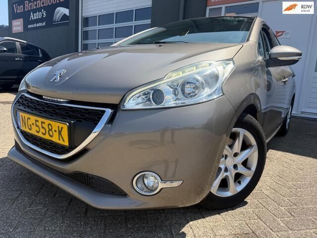 Grijs Gebruikt 2012 Peugeot 208 Allure Hatchback | € 4.299 (Goede deal) - Afbeelding 1/4