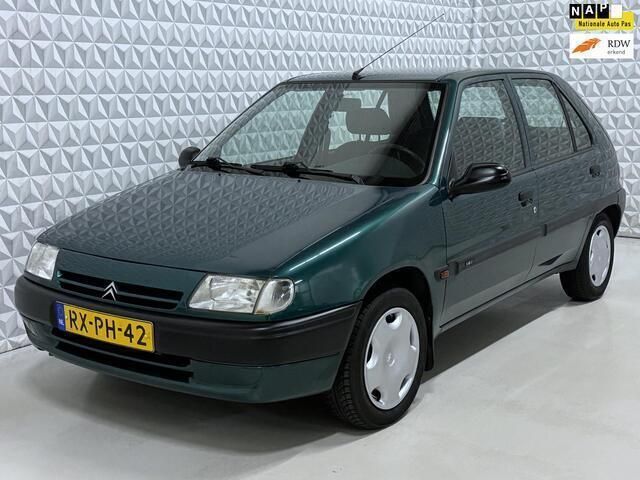 Groen Gebruikt 1997 Citroën Saxo Hatchback | € 1.299 - Afbeelding 1/4