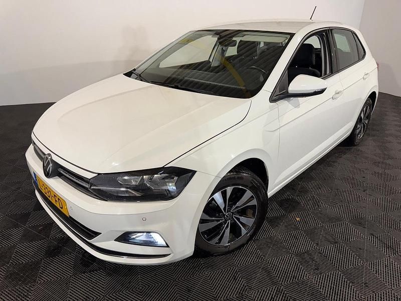 Wit Gebruikt 2021 VW Polo Comfortline Hatchback | € 8.950 (Super prijs) - Afbeelding 1/4