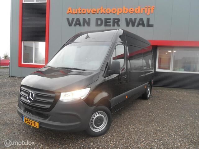 Zwart Gebruikt 2019 Mercedes Sprinter Van | € 28.999 (Duur) - Afbeelding 1/4