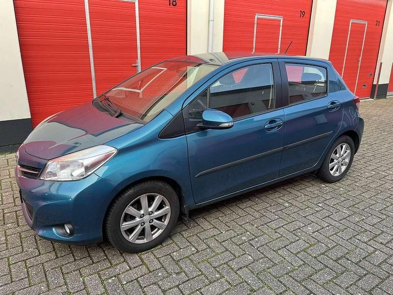 Blauw Occasion 2014 Toyota Yaris MPV | € 8.500 (Super prijs) - Afbeelding 1/4