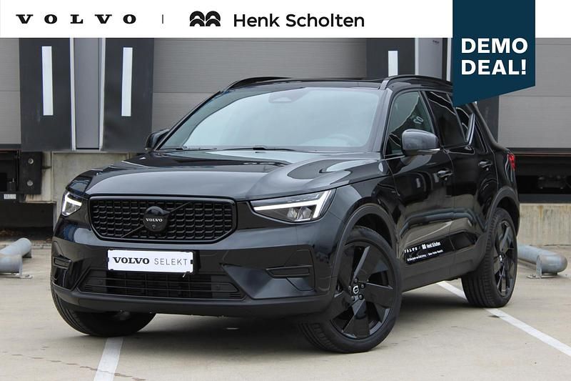 Zwart Gebruikt 2025 Volvo XC40 Plus SUV | € 52.950 - Afbeelding 1/3