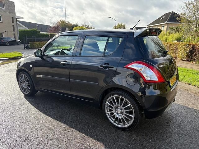Occasion Suzuki Swift Comfort 94 PK (69 kW) 2011 Zwart Hatchback