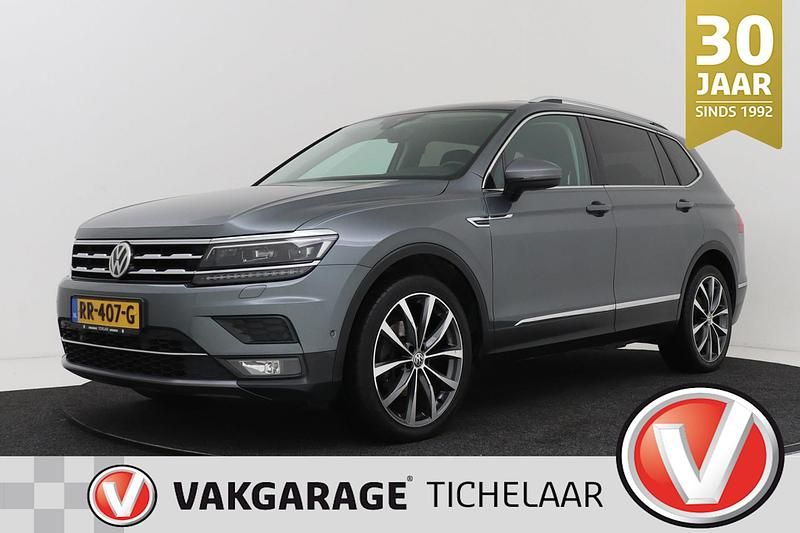 Grijs Occasion 2018 VW Tiguan Highline SUV | € 22.699 (Iets duurder) - Afbeelding 1/3
