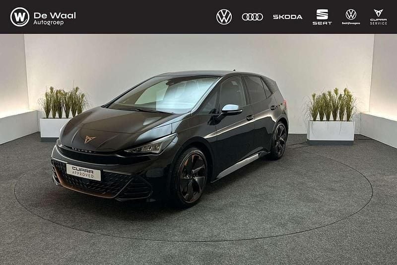 Midnight black Gebruikt 2024 Cupra Born Hatchback | € 28.890 (Eerlijke prijs) - Afbeelding 1/3