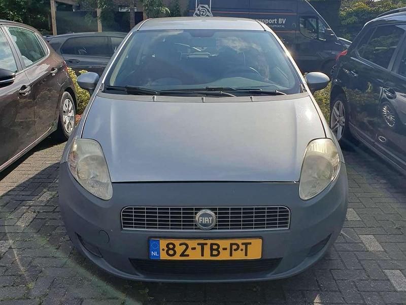 Blauw Occasion 2006 Fiat Punto MPV | € 1.100 (Eerlijke prijs) - Afbeelding 1/4