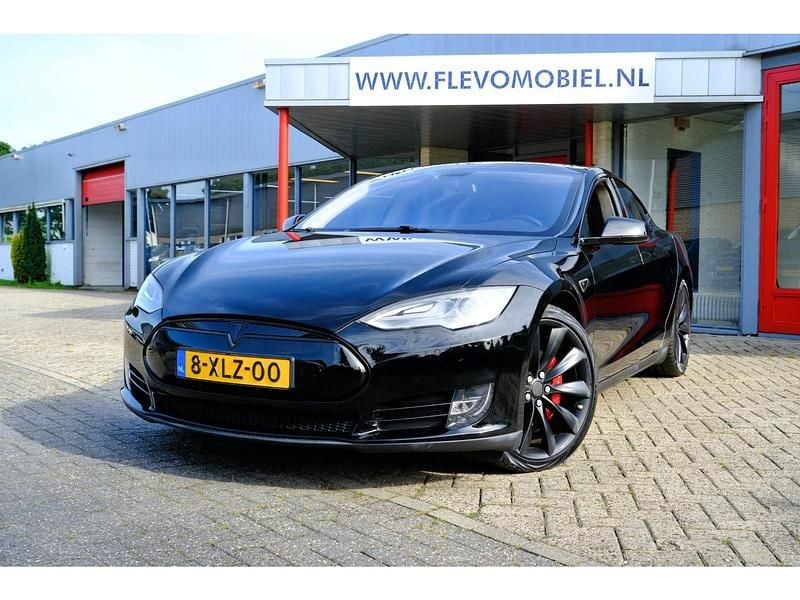 Zwart Gebruikt 2014 Tesla Model S Performance Sedan | € 21.450 (Iets duurder) - Afbeelding 1/4