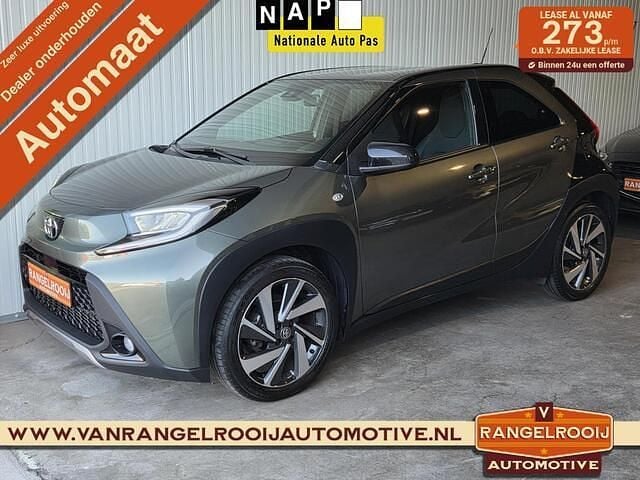Groen Gebruikt 2022 Toyota Aygo Envy Hatchback | € 16.895 (Eerlijke prijs) - Afbeelding 1/4