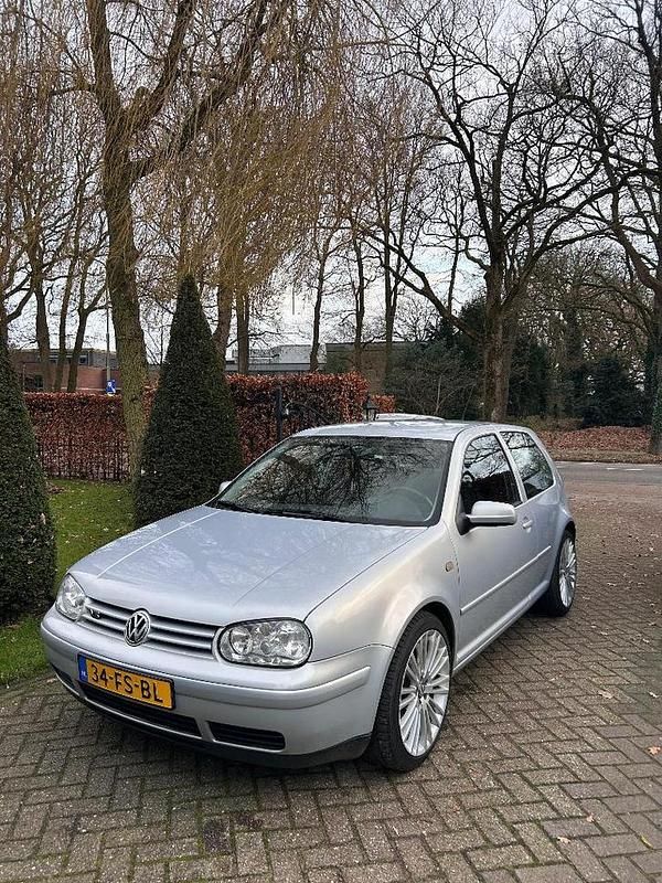 Grijs Gebruikt 2000 VW Golf IV Highline Hatchback | € 2.999 (Super prijs) - Afbeelding 1/4