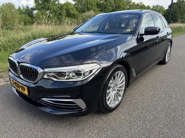 Zwart Gebruikt 2018 BMW 530 Executive Stationwagen | € 28.950 (Eerlijke prijs) - Afbeelding 1/4