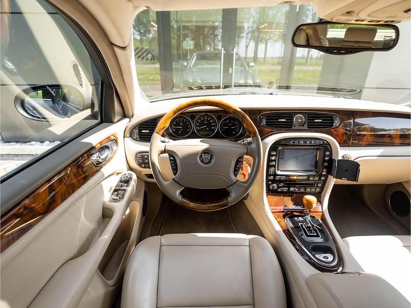 Occasion Jaguar XJ 238 PK (175 kW) 2003 Grijs Sedan