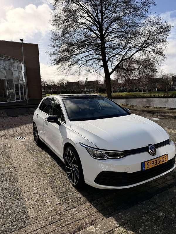 Occasion VW Golf VIII Life 110 PK (80 kW) 2022 Wit Stationwagen