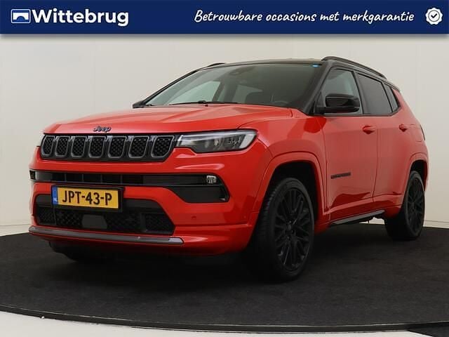 Rood Occasion 2022 Jeep Compass SUV | € 28.925 (Iets duurder) - Afbeelding 1/3