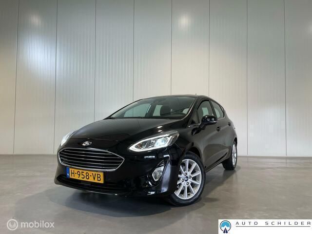 Zwart Gebruikt 2020 Ford Fiesta Titanium Hatchback | € 12.940 (Goede deal) - Afbeelding 1/3