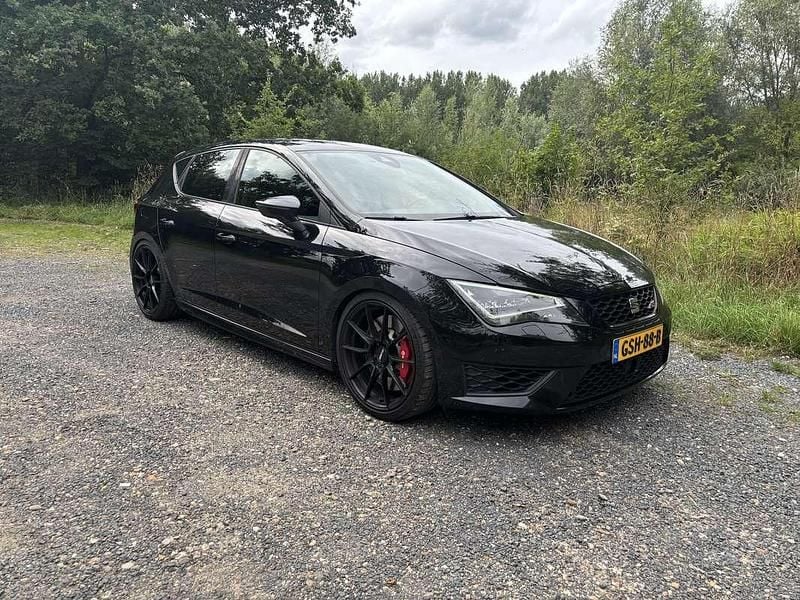 Zwart Gebruikt 2015 Cupra Leon Hatchback | € 16.990 (Goede deal) - Afbeelding 1/4