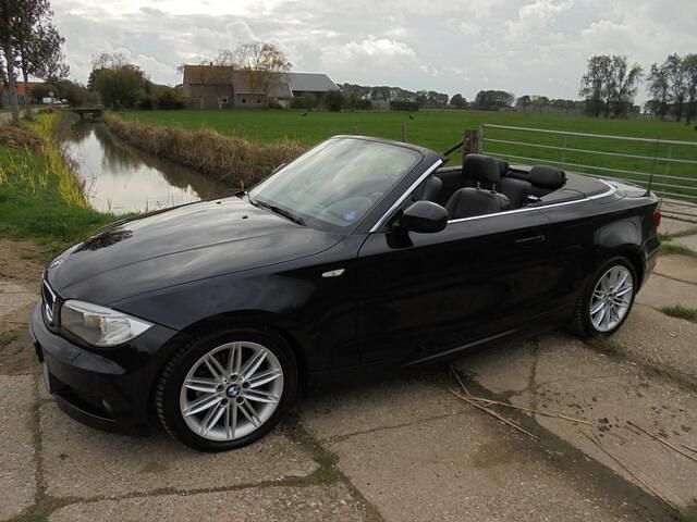 Occasion BMW 118 Cabriolet Executive 143 PK (105 kW) 2012 Zwart Cabriolet