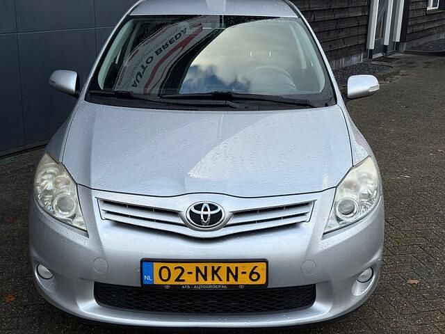 Occasion Toyota Auris 99 PK (72 kW) 2010 Grijs Hatchback