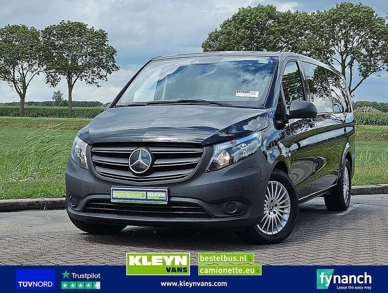 Zwart Gebruikt 2022 Mercedes e-Vito MPV | € 38.900 - Afbeelding 1/4