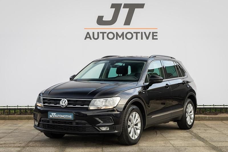 Zwart Gebruikt 2019 VW Tiguan Comfortline SUV | € 21.900 (Super prijs) - Afbeelding 1/4