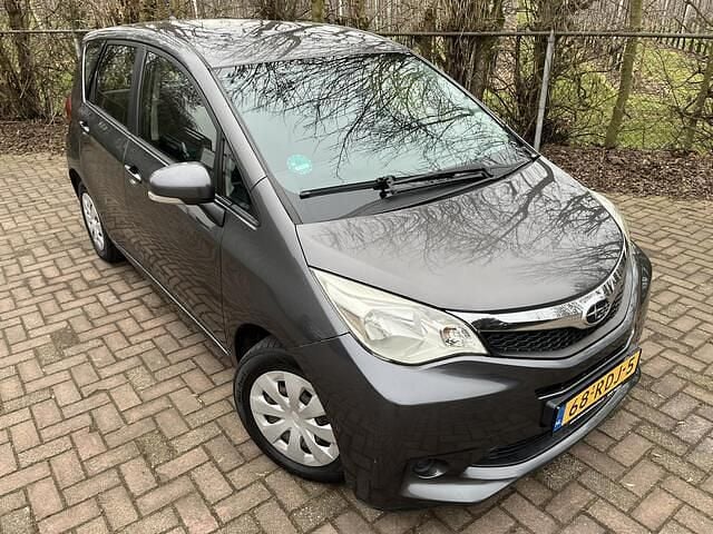 Occasion Subaru Trezia Comfort 99 PK (72 kW) 2011 Grijs Hatchback