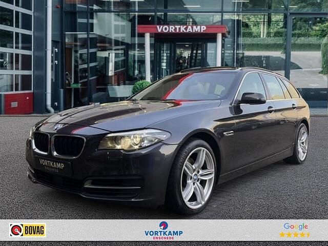 Grijs Gebruikt 2015 BMW 520 Executive Stationwagen | € 13.950 (Goede deal) - Afbeelding 1/4