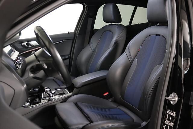 Occasion BMW 120 Executive 178 PK (130 kW) 2021 Zwart Hatchback