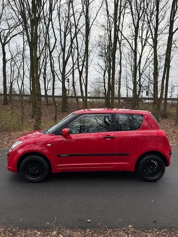 Occasion Suzuki Swift 93 PK (68 kW) 2005 Rood Hatchback