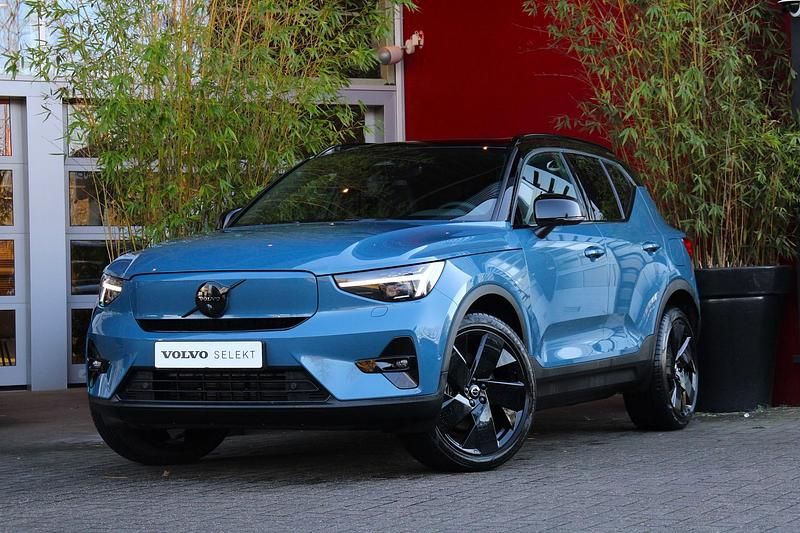 Blauw Gebruikt 2025 Volvo EX40 Ultra SUV | € 54.895 - Afbeelding 1/4