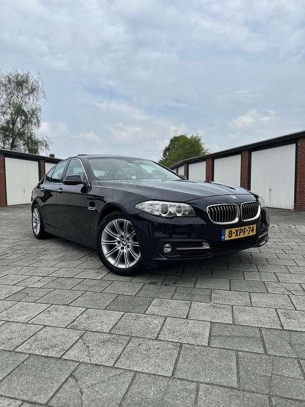 Blauw Gebruikt 2014 BMW 518 Executive Sedan | € 17.950 (Iets duurder) - Afbeelding 1/4