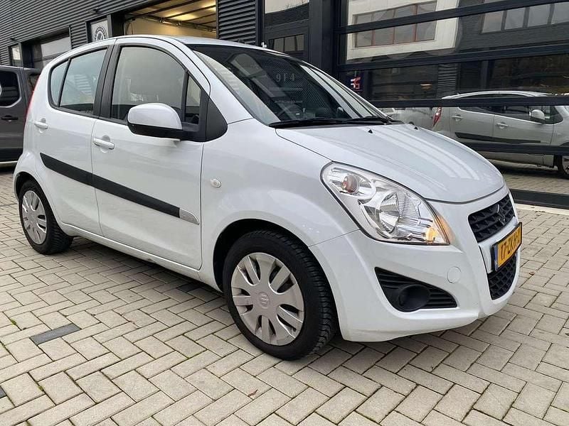 Wit Occasion 2012 Suzuki Splash Comfort Hatchback | € 6.725 (Eerlijke prijs) - Afbeelding 1/4