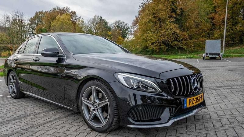 Zwart Gebruikt 2017 Mercedes C180 Business Sedan | € 16.950 (Goede deal) - Afbeelding 1/4