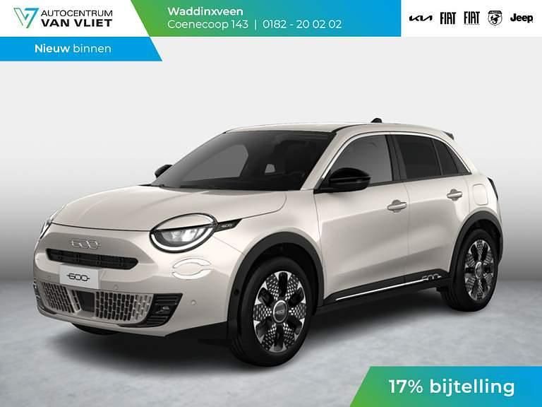 Sabbia earth (636) Nieuw 2025 Fiat 600 SUV | € 32.990 (Goede deal) - Afbeelding 1/4