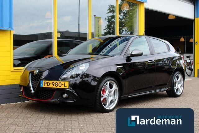 Zwart, metallic lak Gebruikt 2017 Alfa Romeo Giulietta Hatchback | € 17.950 (Eerlijke prijs) - Afbeelding 1/4