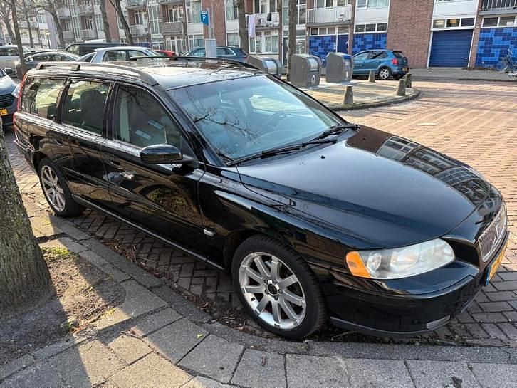 Occasion 2004 Volvo V70 Stationwagen | € 2.000 (Goede deal) - Afbeelding 1/4