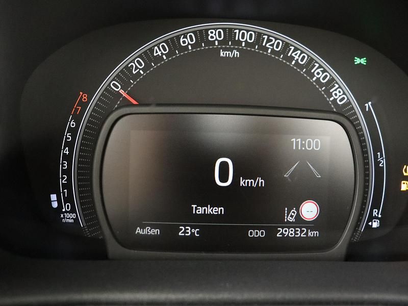 Occasion Toyota Aygo X Envy 74 PK (54 kW) 2022 Rood metallic SUV