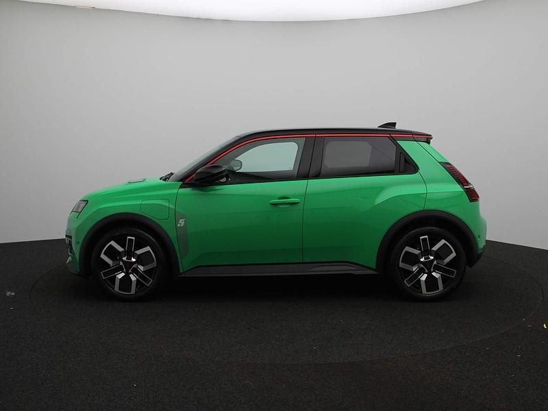 Occasion Renault 5 E-Tech Komfort 110 kW (150 PK) 2024 Groen Hatchback