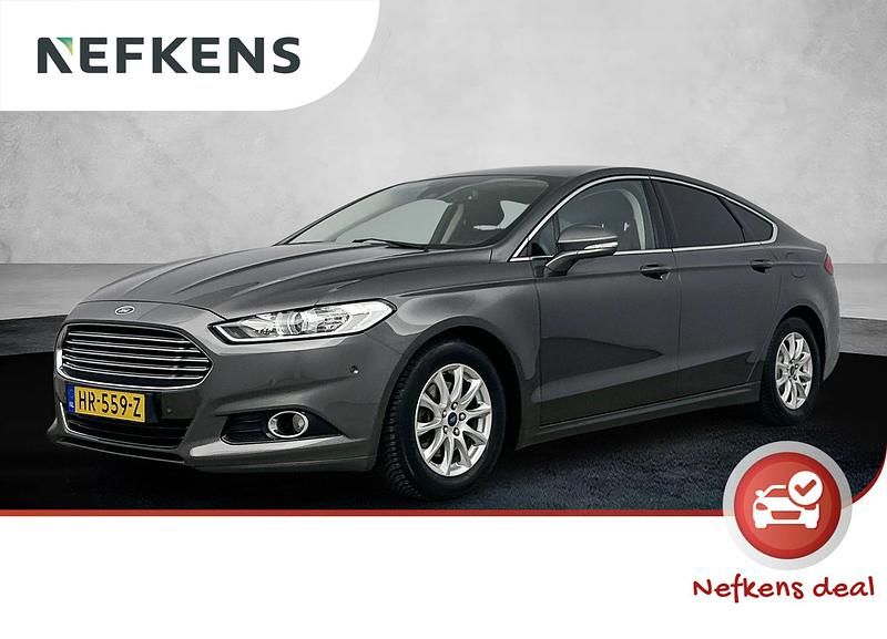 Grijs Gebruikt 2015 Ford Mondeo Titanium Hatchback | € 11.425 (Eerlijke prijs) - Afbeelding 1/4