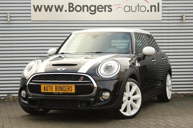 Occasion Mini Cooper S Chili 192 PK (141 kW) 2016 Zwart Hatchback