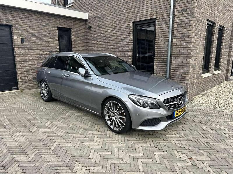 Grijs Gebruikt 2015 Mercedes C350 Stationwagen | € 13.000 (Eerlijke prijs) - Afbeelding 1/4