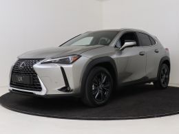 Sonic titanium metallic (grijs metallic) Gebruikt 2025 Lexus UX 300e SUV | € 47.450 - Afbeelding 1/3