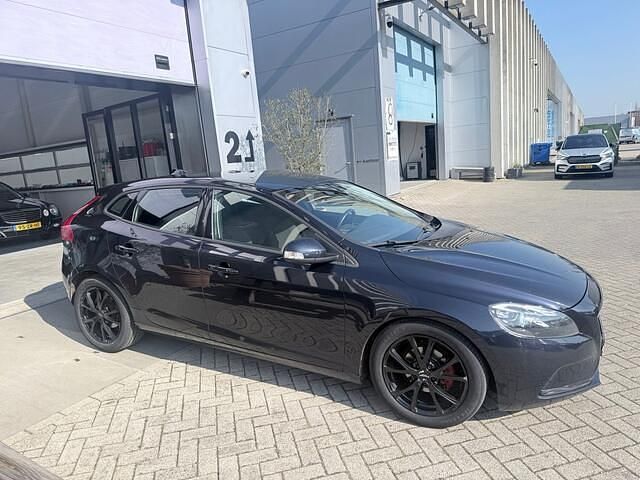 Occasion Volvo V40 Business Edition 120 PK (88 kW) 2015 Blauw (metallic) Hatchback