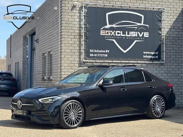 Zwart Gebruikt 2021 Mercedes C180 AMG line Sedan | € 43.450 (Iets duurder) - Afbeelding 1/4