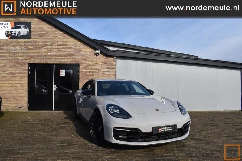 Grijs Gebruikt 2021 Porsche Panamera Sedan | € 76.950 - Afbeelding 1/4
