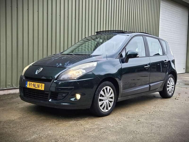Groen Gebruikt 2010 Renault Scénic III MPV | € 1.950 (Goede deal) - Afbeelding 1/4