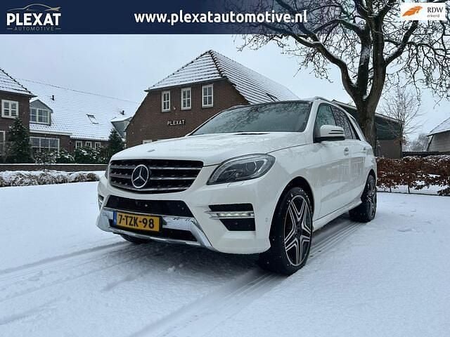 Wit (metallic) Gebruikt 2014 Mercedes 350 Prestige SUV | € 32.945 (Goede deal) - Afbeelding 1/4