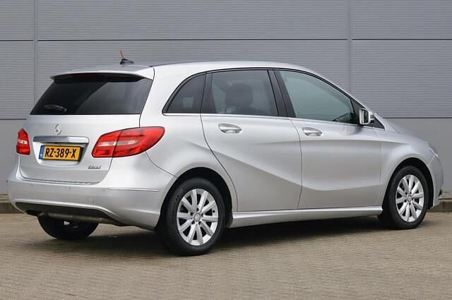 Occasion Mercedes B180 Prestige 109 PK (80 kW) 2014 Grijs MPV
